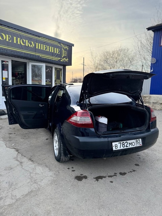 Продается стильный и надежный автомобиль (4)
