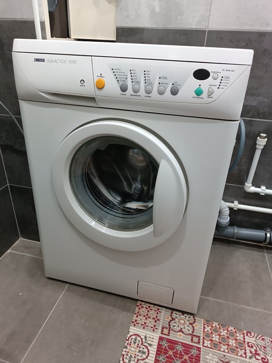 Продам стиральную машину ZANUSSI AQUACYCLE