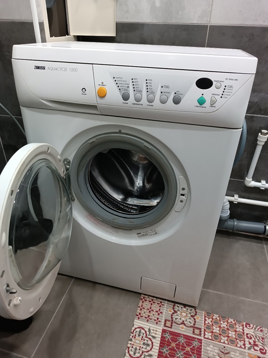 Продам стиральную машину ZANUSSI AQUACYCLE (1)