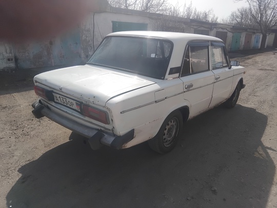 Продам Ваз 21063. (74.000т.р Торг.)
1990г.в
На (4)