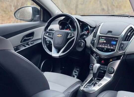 Продам Chevrolet Cruze 2013 года (8)