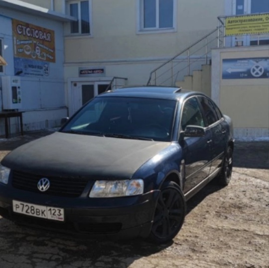 Volkswagen Passat B5 
1.6 механика, (1)