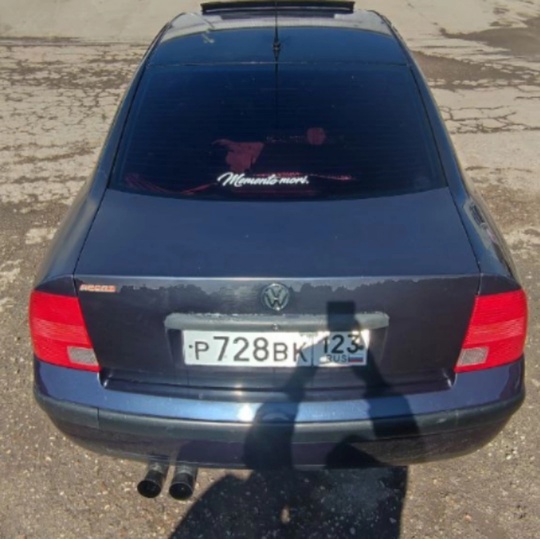 Volkswagen Passat B5 
1.6 механика, (5)