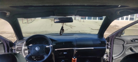 Volkswagen Passat B5 
1.6 механика, (6)