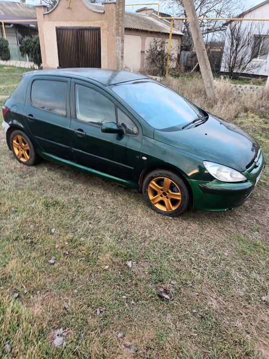Продам пежо 307,мотор 2.0 механика (3)
