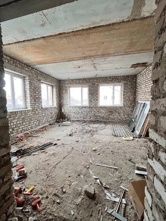 Продаётся жилой дом г. Луганск, (2)
