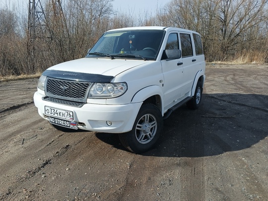 УАЗ ПАTРИOT 2012 гoда 2.7