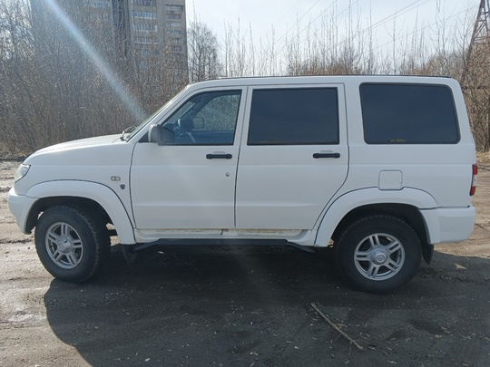 УАЗ ПАTРИOT 2012 гoда 2.7 (2)