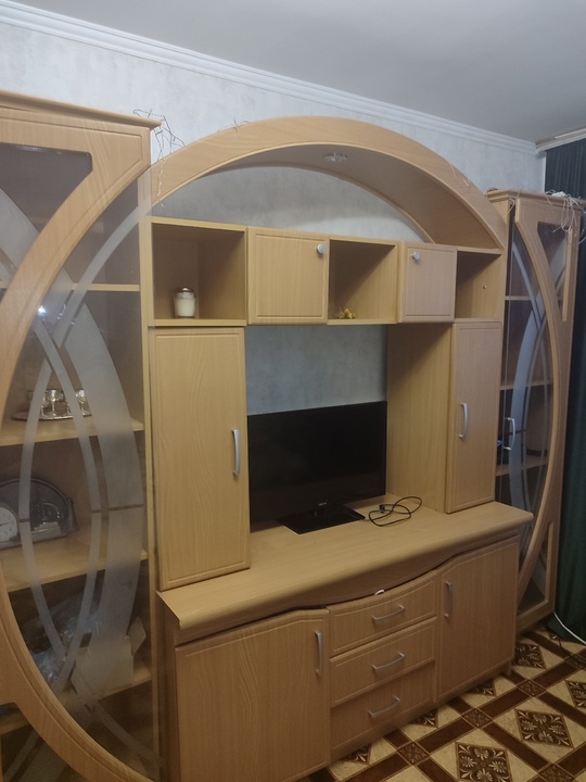 Продам стенку бу в гостиную