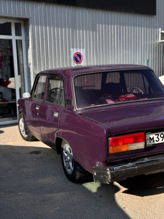 Продам ВАЗ 2107
Город Ялта 
1998 (1)