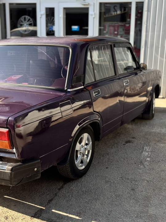 Продам ВАЗ 2107
Город Ялта 
1998 (2)