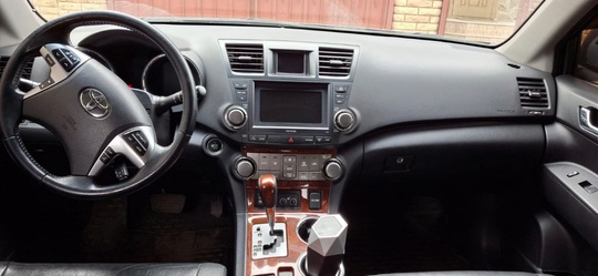 TOYOTA HIGHLANDER 2012 года выпуска, (4)