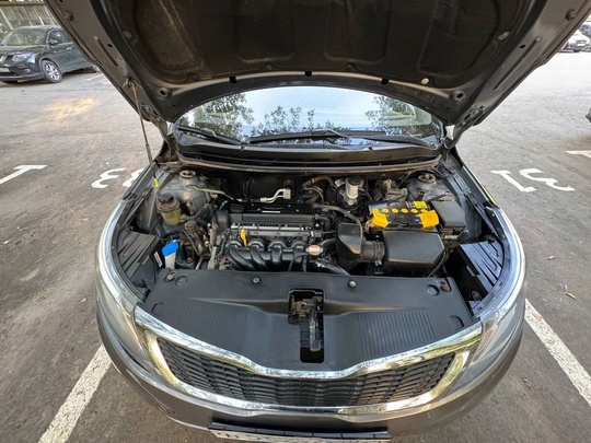 Продам свой автомобиль Kia Rio (3)