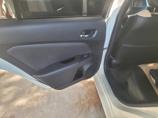 Toyota Prius 1.8 AT, 2017, (3)