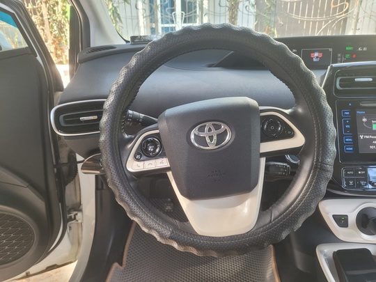 Toyota Prius 1.8 AT, 2017, (6)