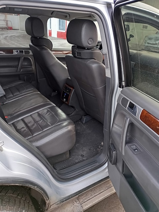 Продам Volkswagen Touareg 2008год 
пробег (8)