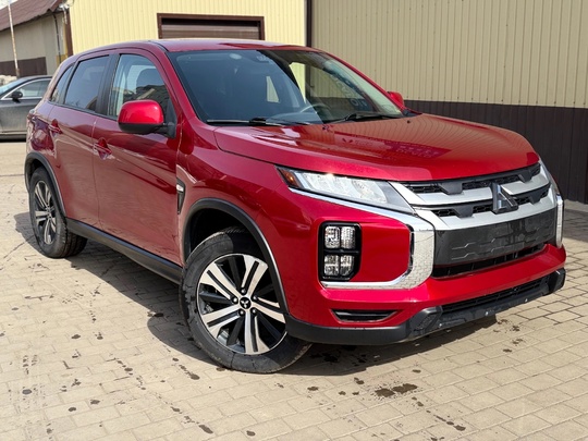 Mitsubishi ASX 2020g.
40 000km.
2.4 Benz.