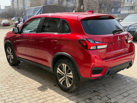 Mitsubishi ASX 2020g.
40 000km.
2.4 Benz. (3)