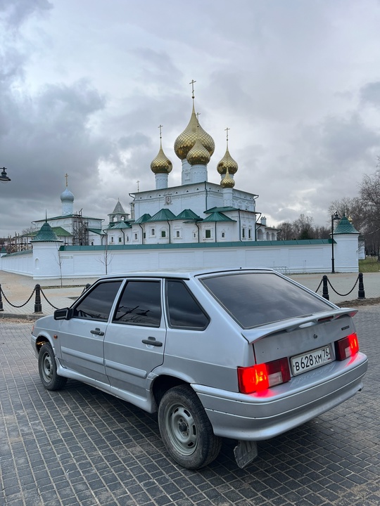 Продам
2010год
На полном ходу, обслуженая 
Подвеска (1)