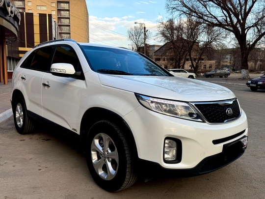 Продам Kia Sorento II 2,4 (2)