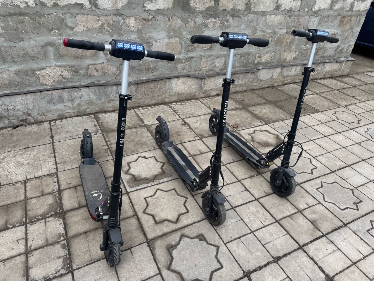 Продам три электросамоката Kugoo M3.