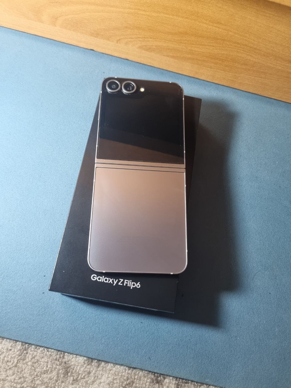 Продам Samsung z flip 6
 (2)