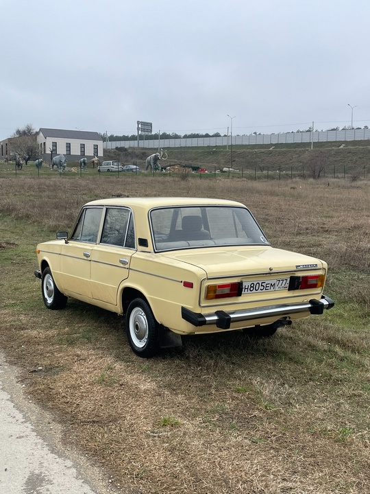 1986г
Мотор 011 резвый, работает ровно, (4)