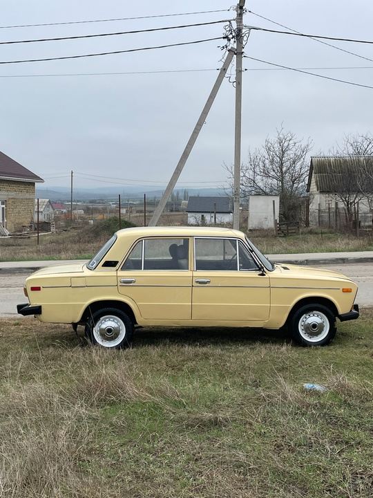 1986г
Мотор 011 резвый, работает ровно, (6)