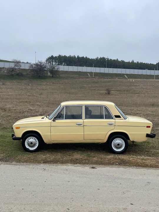 1986г
Мотор 011 резвый, работает ровно, (7)