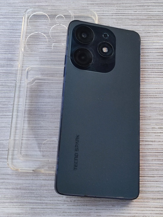 Tecno spark 10 PRO.
Black pearl.
4G.LTE.