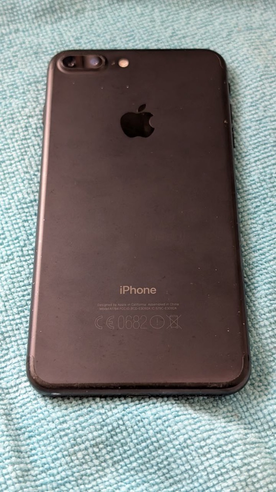 IPhone 7+ 128gb 
В достойном (3)
