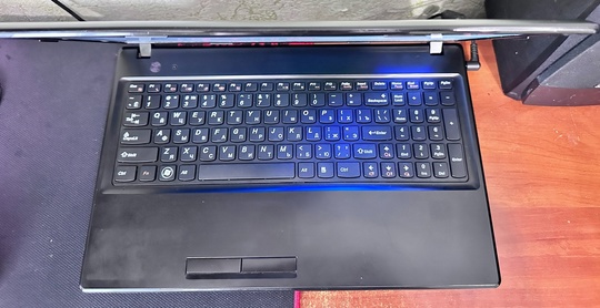 Продам не дорого Ноутбук Lenovo (1)