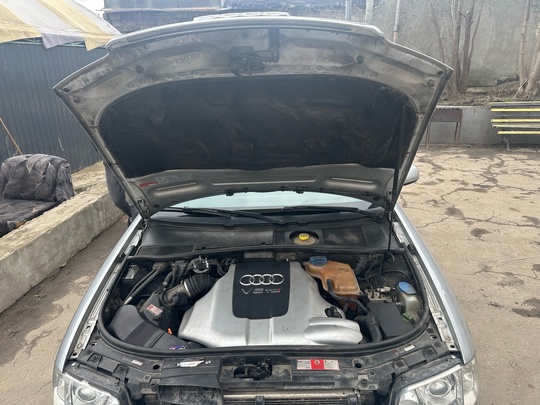 Audi A6 Quattro 
2001 год (7)