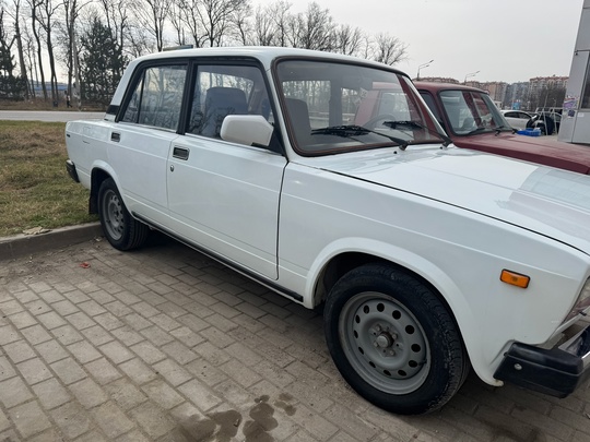 В продаже ваз 2107, 1999год
Юридически (3)