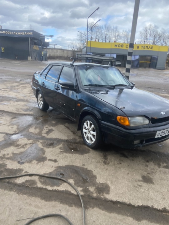 Продам ваз 2115 
2006 год (2)