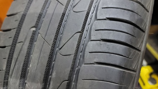 Продам летние шины Ikon Tyres (4)