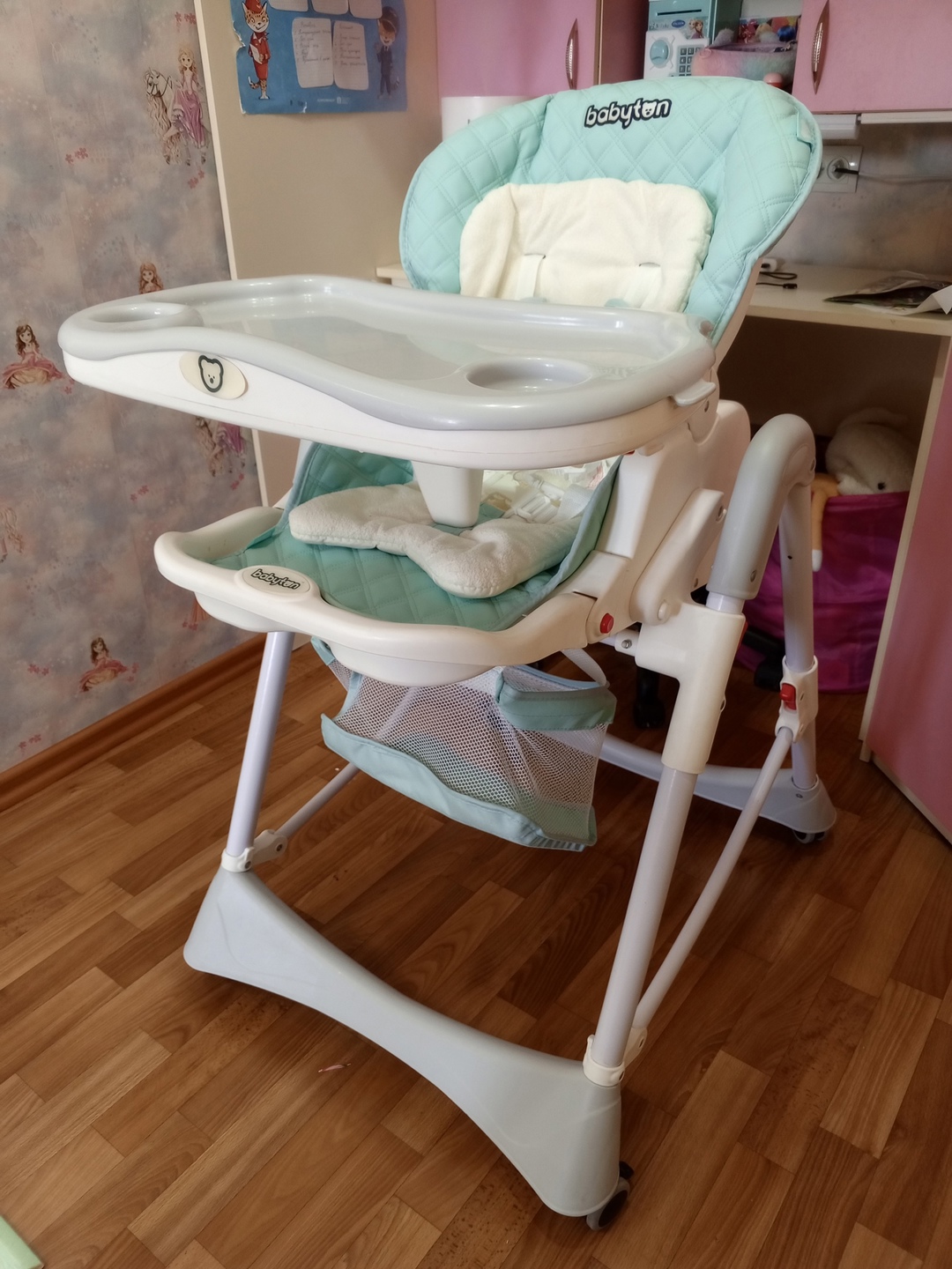 Продам стульчик для кормления Babyton