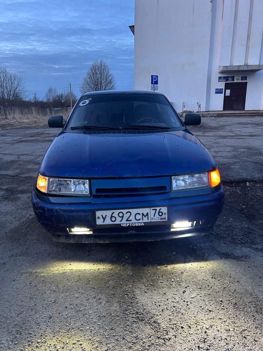 2001 год.
На условном ходу,уходит фриз.
Дном (1)