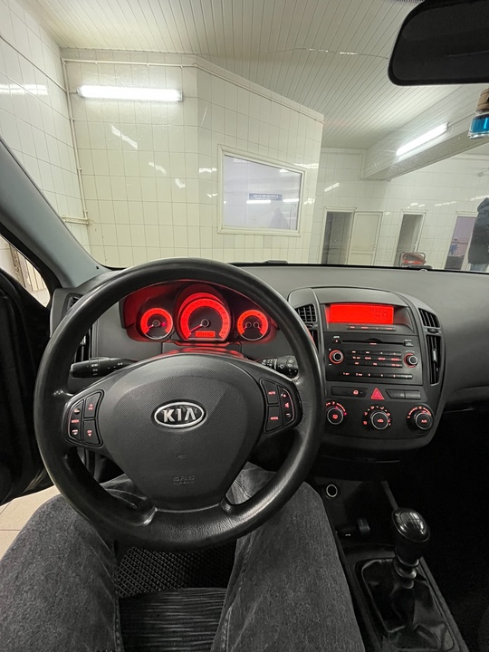 KIA CEED
2007 г.в.
1.6 (115 л.с.) (8)