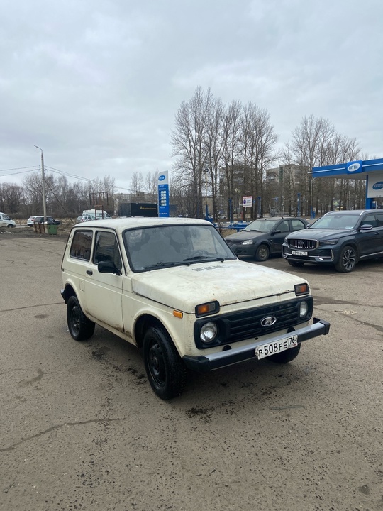 Продам ниву 4х4
понижайки и тд