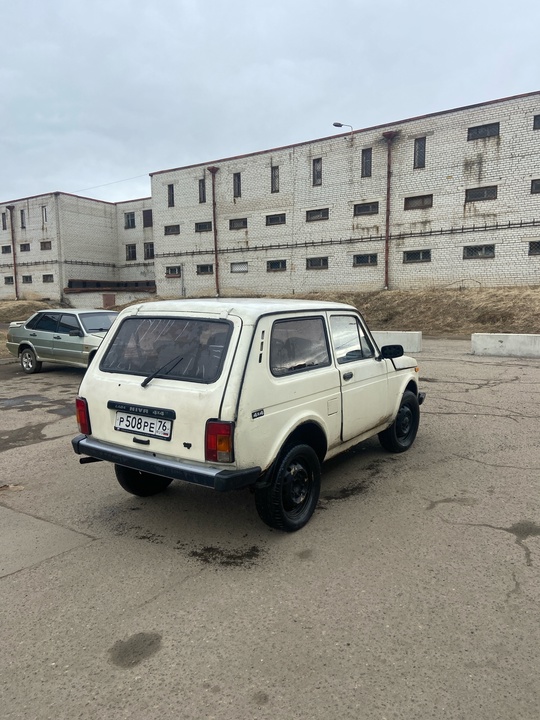 Продам ниву 4х4
понижайки и тд (3)