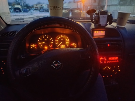 Продам  Opel Astra 1.6 (5)
