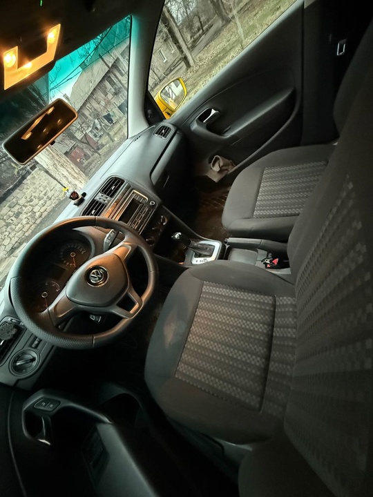 Volkswagen Polo 2019
АТ, 1.6
208т пробег
полностью (4)