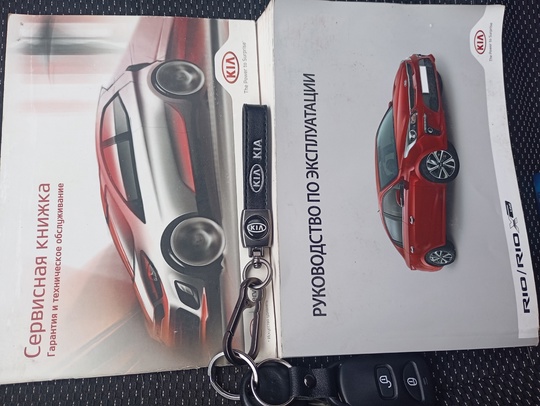 Продам Kia Rio X-Line седан (4)