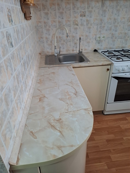 Продам кухню 210на 175. Мойка, (1)