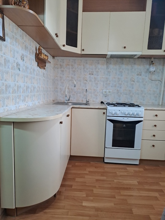 Продам кухню 210на 175. Мойка, (3)