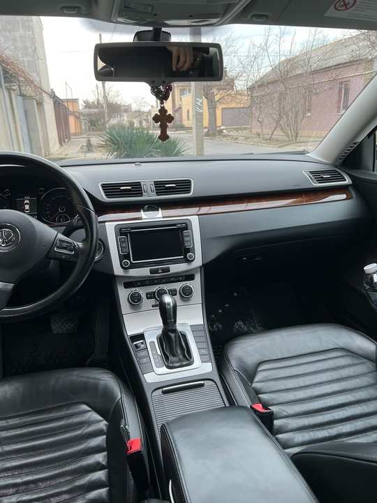 Продам Volkswagen Passat B7 . (2)