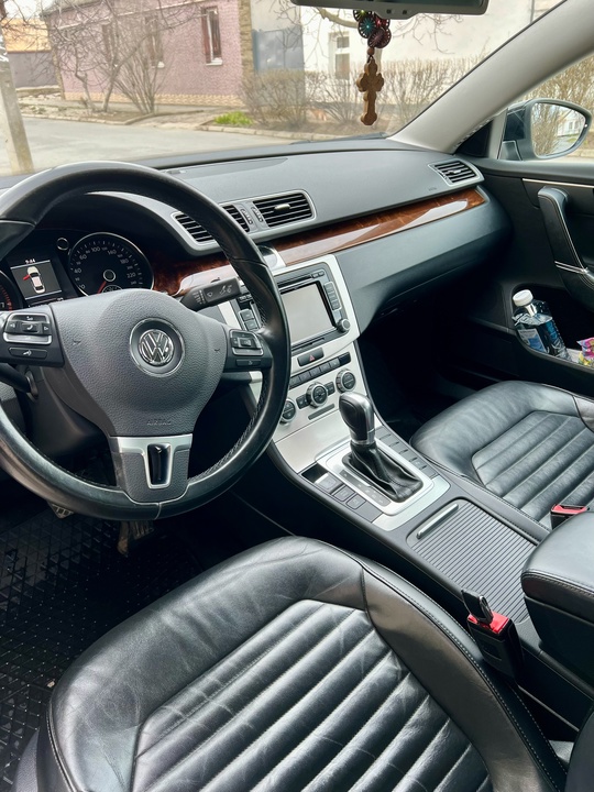 Продам Volkswagen Passat B7 . (3)
