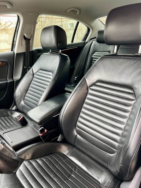 Продам Volkswagen Passat B7 . (4)