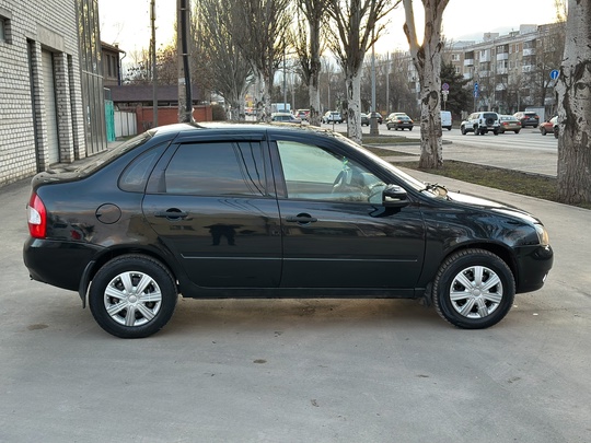 Продам личный автомобиль 
Лада Калина (2)